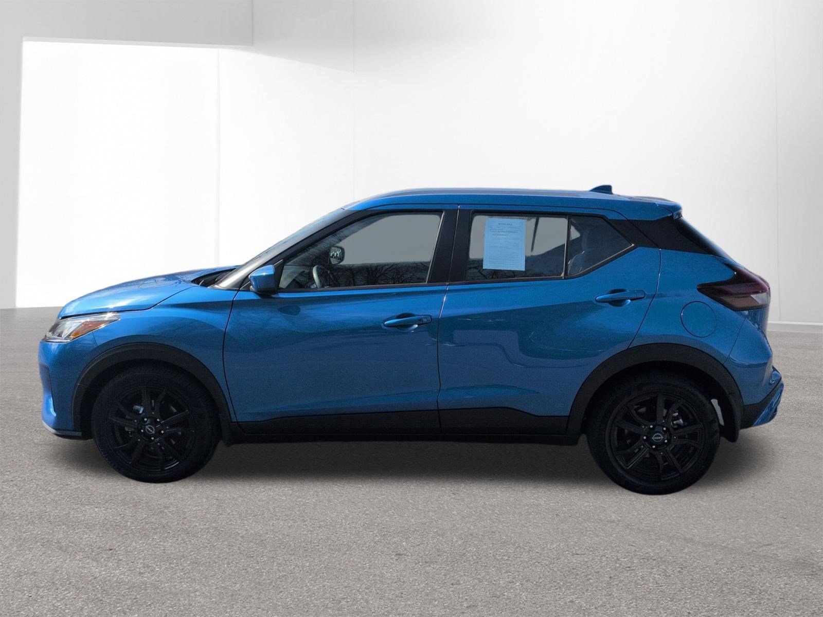 Used 2023 Nissan Kicks SV FWD image 8