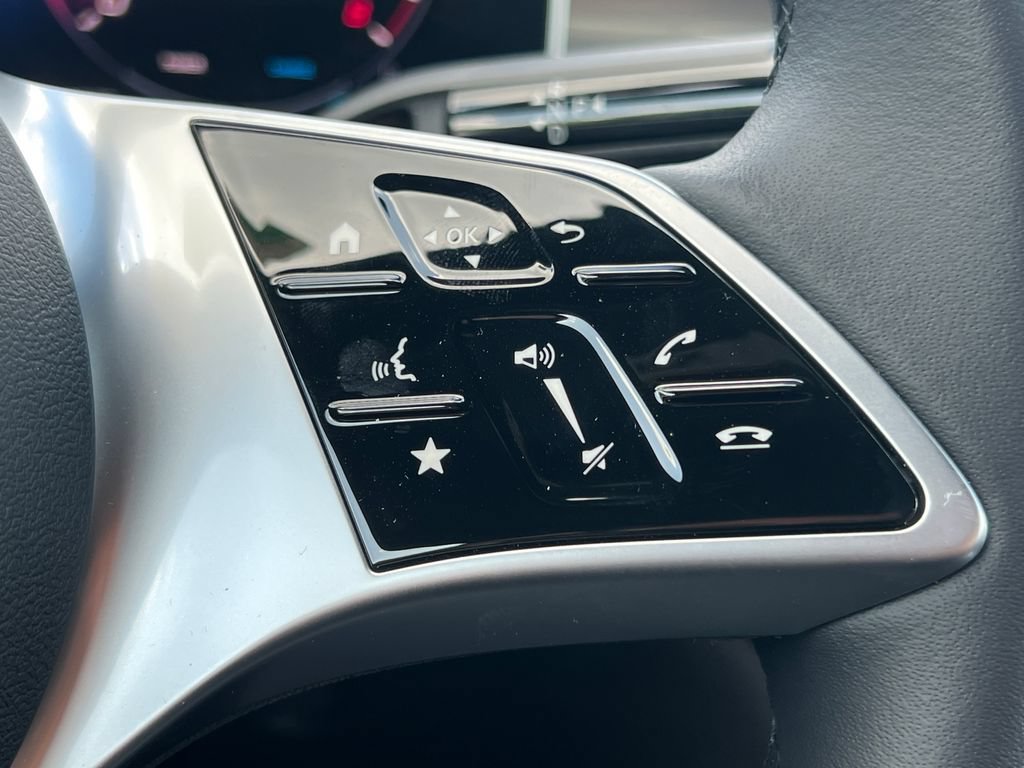 New 2025 Mercedes-Benz C 300 4MATIC Sedan image 23