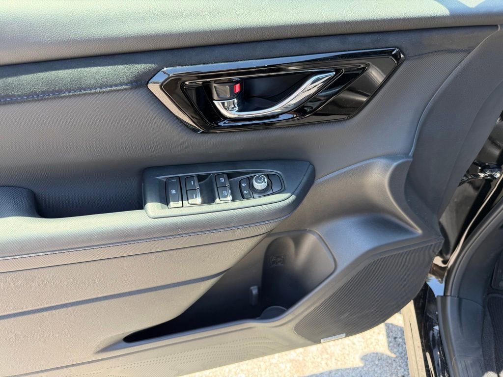 Used 2025 Subaru Forester Limited AWD/4WD image 23