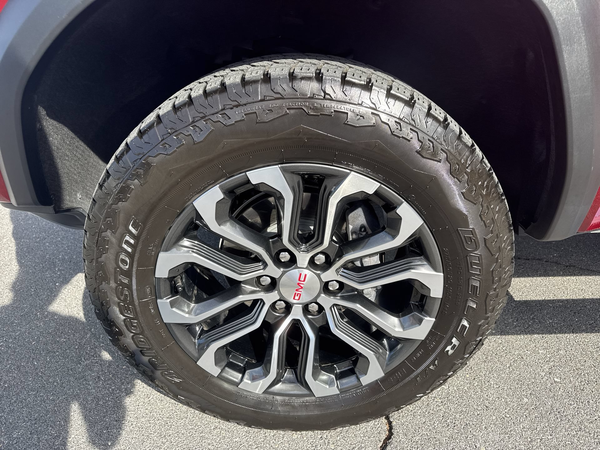 Used 2025 GMC Canyon Denali AWD/4WD image 19