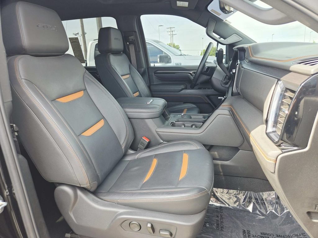 Used 2025 GMC Sierra 2500 AT4 w/ AT4 Premium Plus Package AWD/4WD image 15