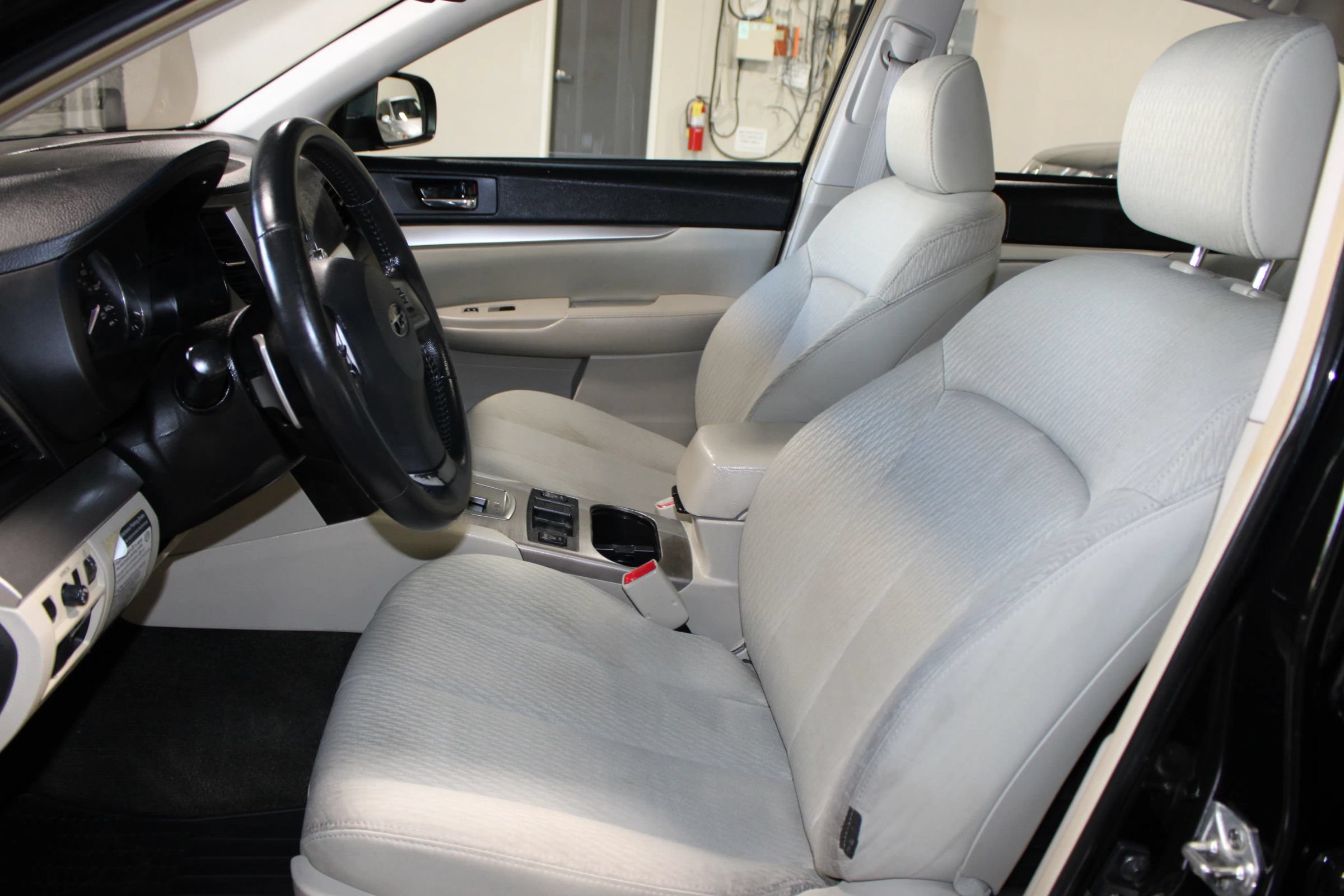 Used 2012 Subaru Legacy 2.5i Premium AWD/4WD image 19