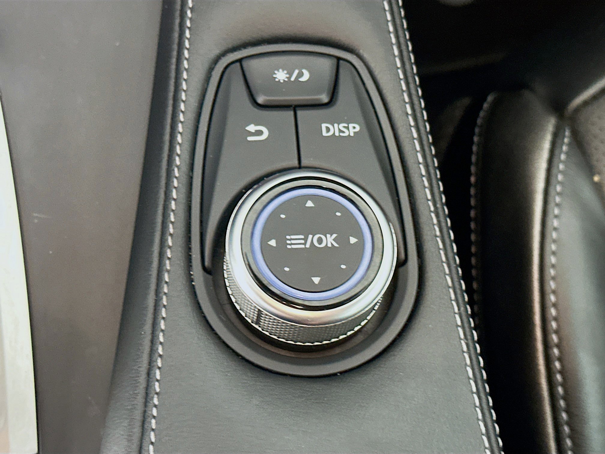 Used 2023 INFINITI QX50 Luxe FWD image 24
