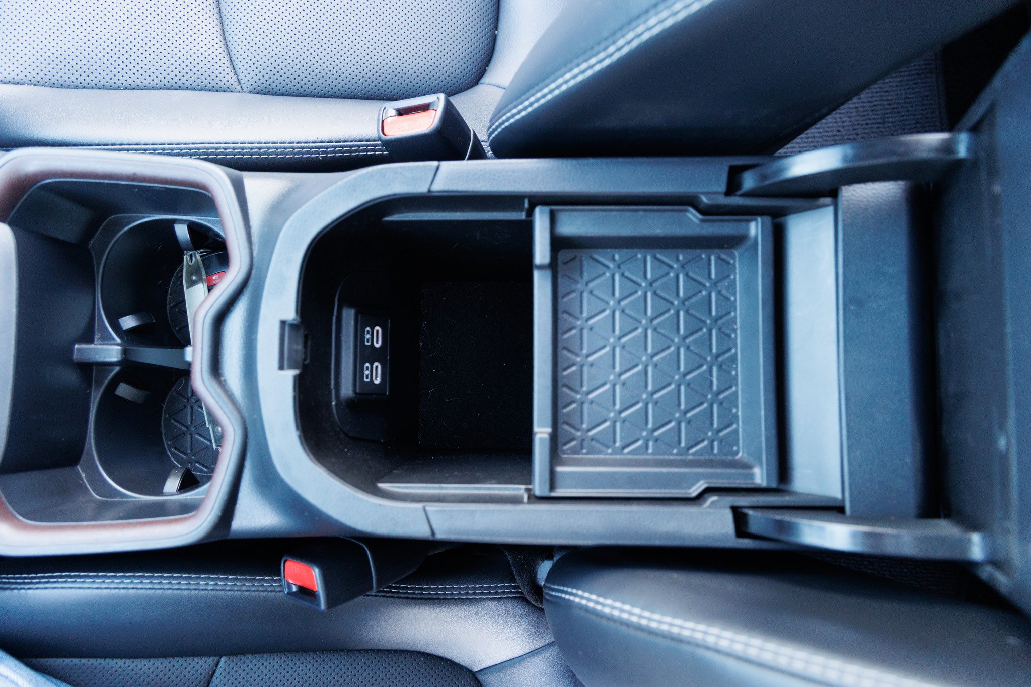 Used 2024 Toyota RAV4 Limited image 29