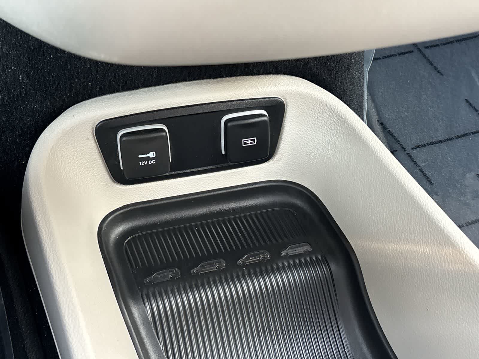Used 2021 Chrysler Pacifica Touring-L FWD image 27