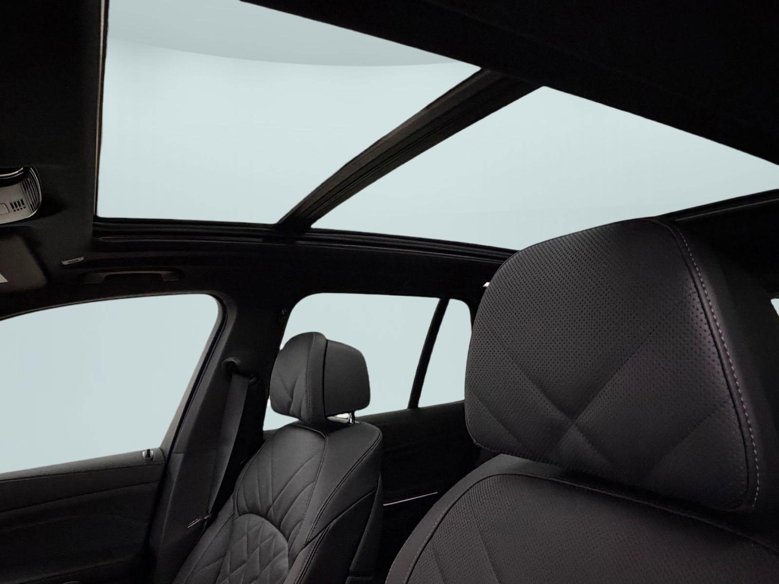 New 2026 BMW X5 xDrive50e image 13