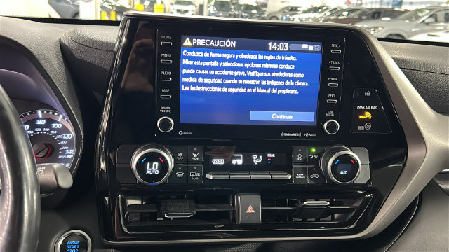 Used 2020 Toyota Highlander LE AWD/4WD image 16