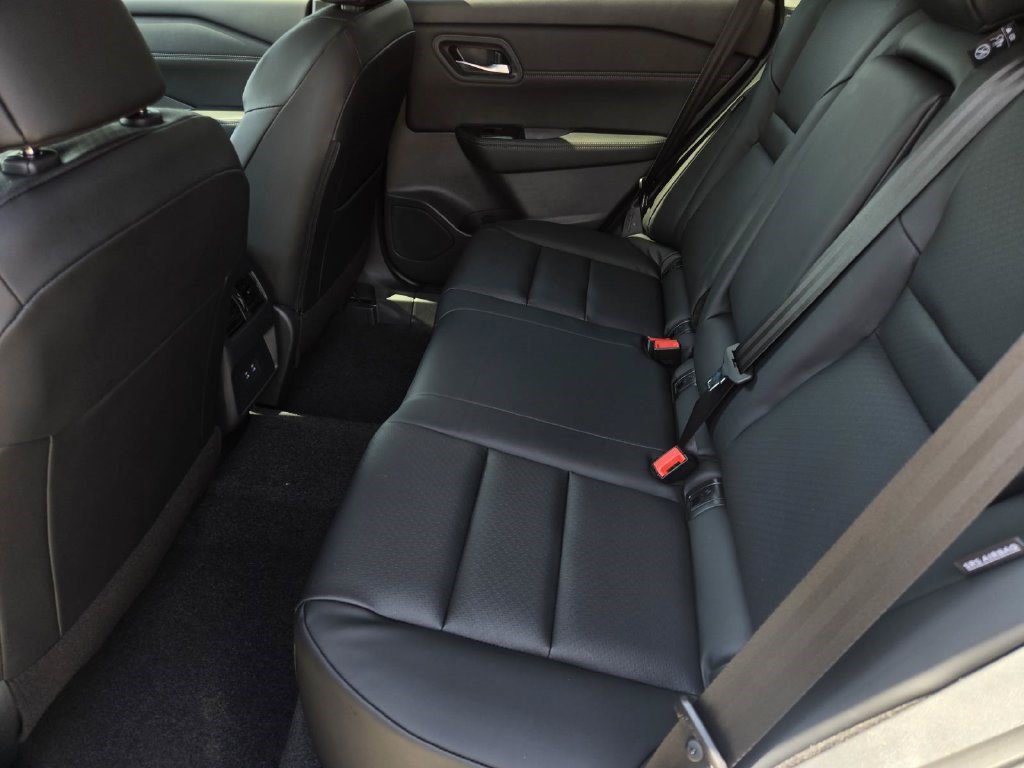 New 2026 Nissan Rogue Dark Armor AWD/4WD image 12