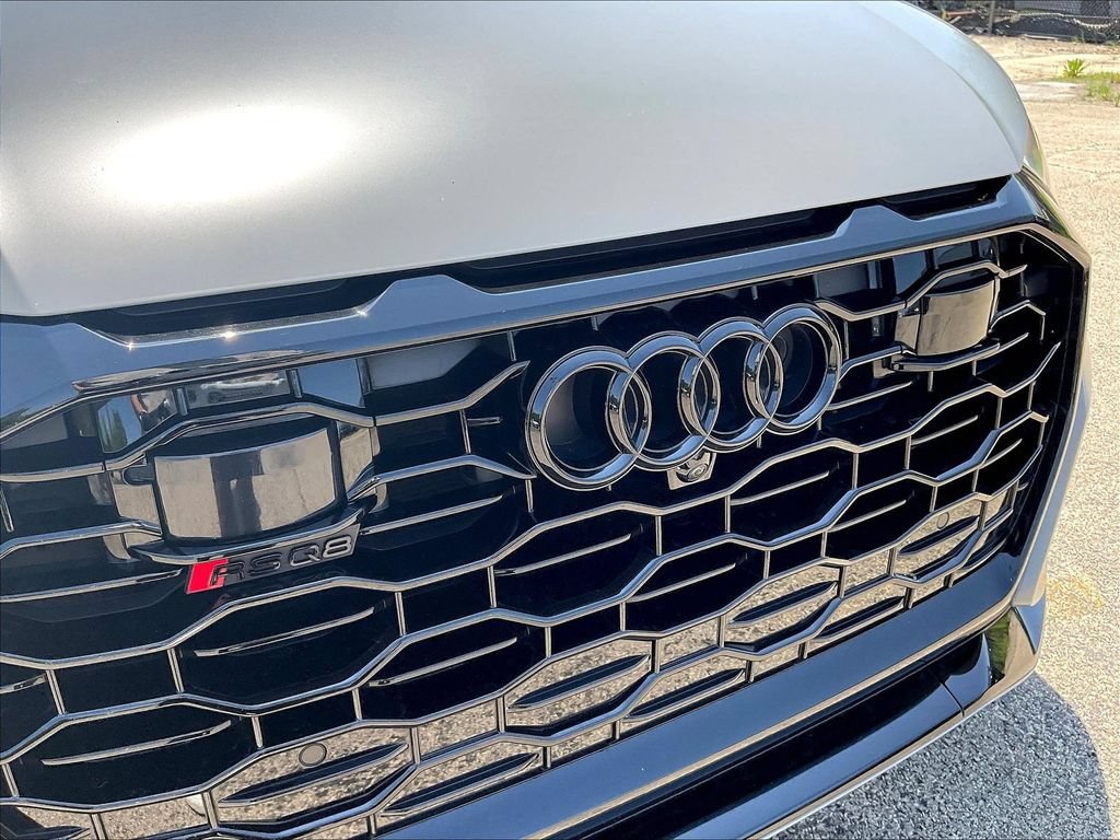 Used 2023 Audi RS Q8 AWD/4WD image 33