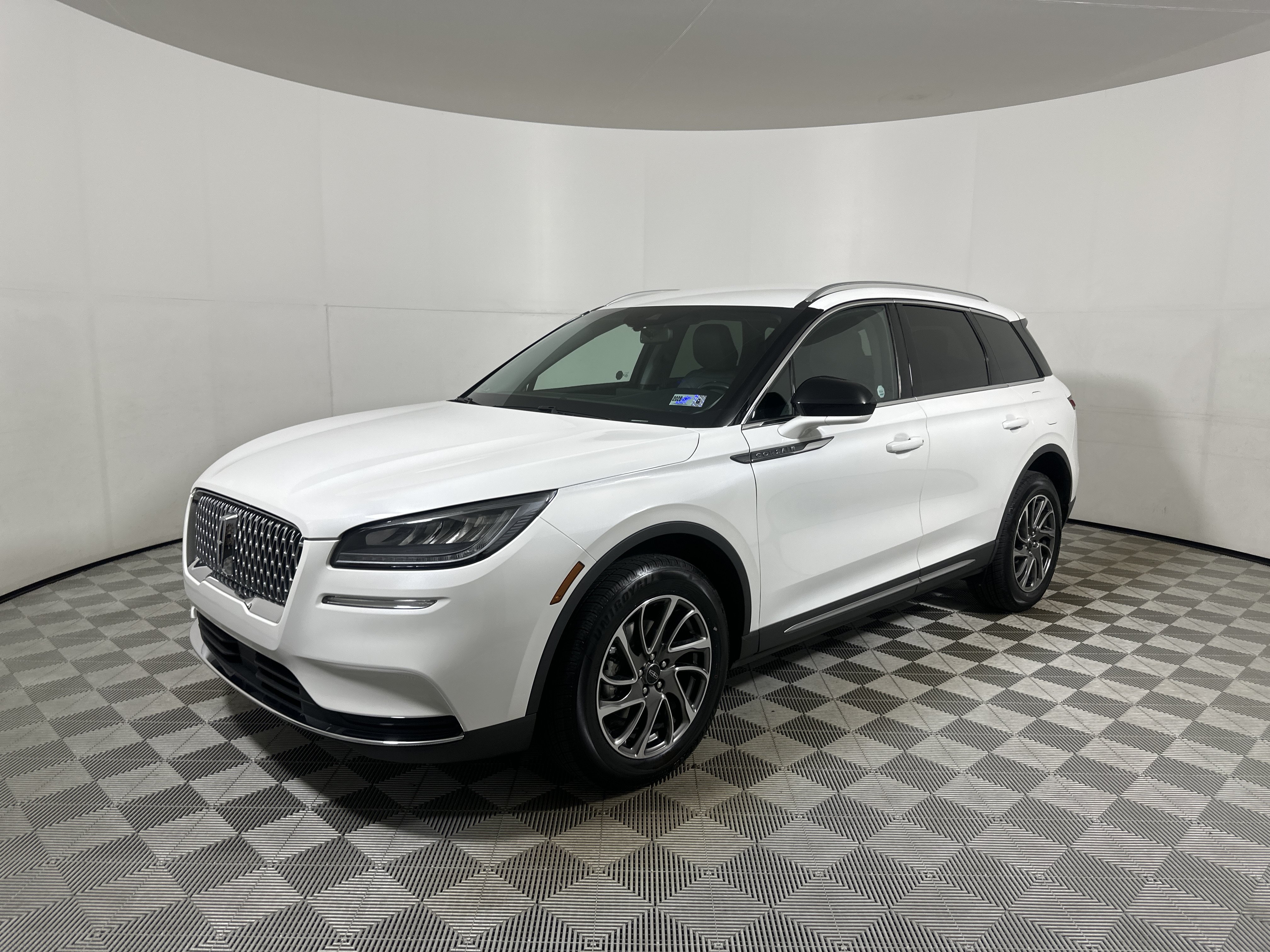 Used 2020 Lincoln Corsair AWD w/ Equipment Group 101A image 3
