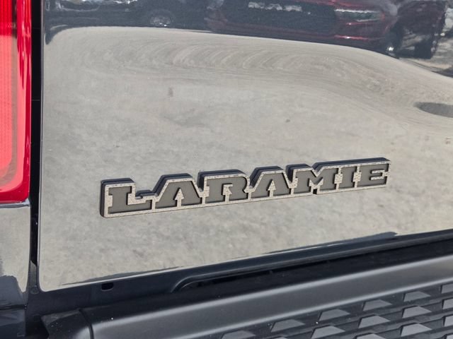 Used 2025 RAM 2500 Laramie AWD/4WD image 12