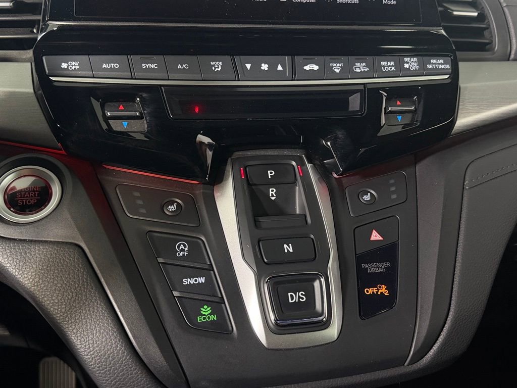 Used 2025 Honda Odyssey Sport-L image 17