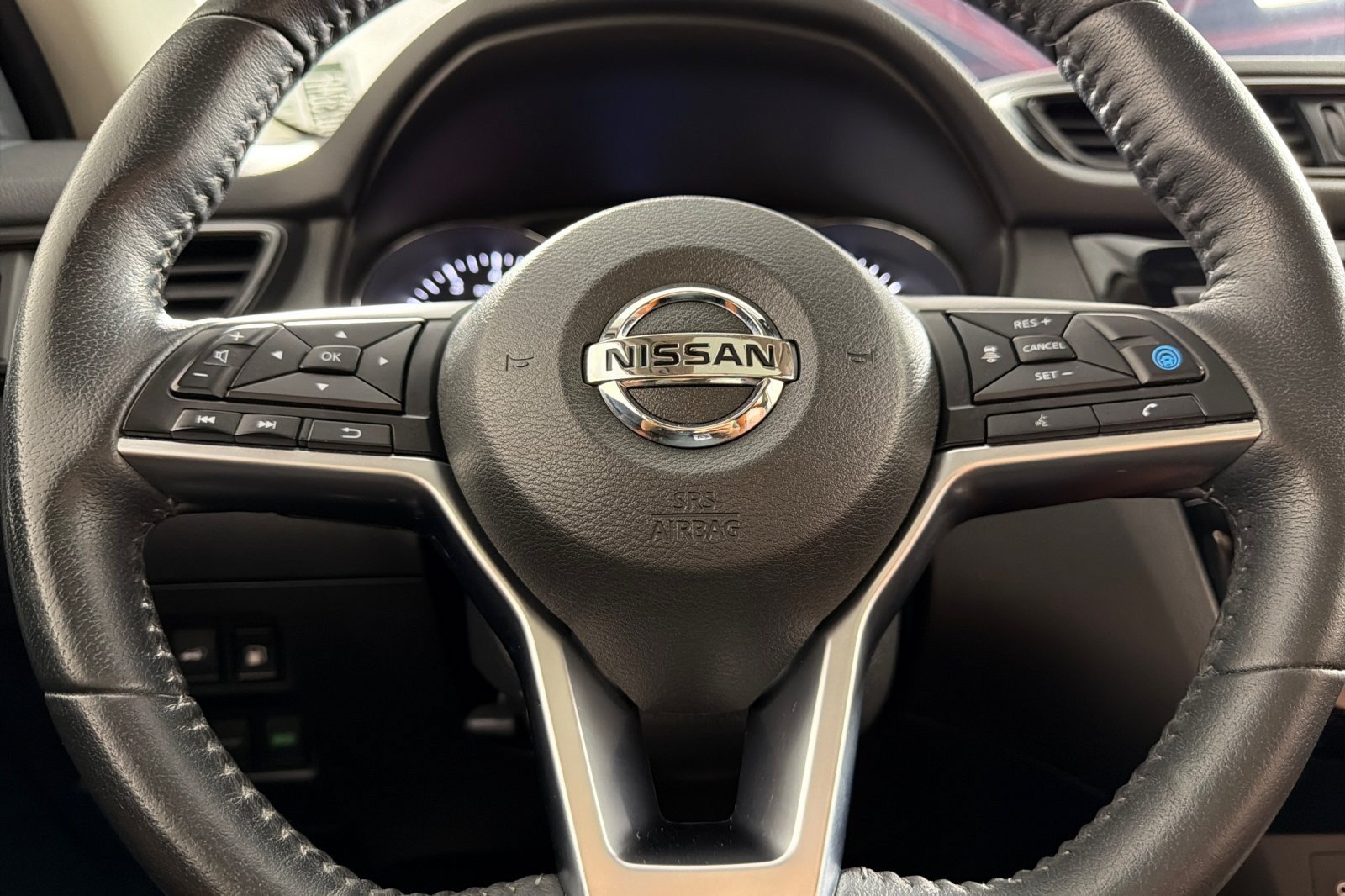 Used 2019 Nissan Rogue SL w/ Premium Package FWD image 23