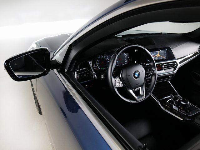 Used 2022 BMW 330i xDrive Sedan w/ Driving Assistance Package AWD/4WD image 25