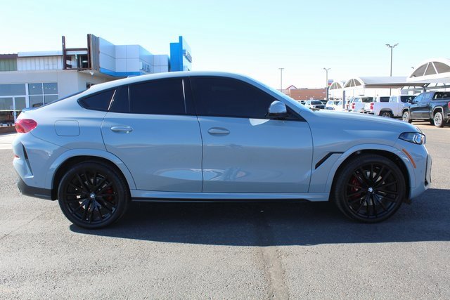 Used 2024 BMW X6 xDrive40i w/ Premium Package image 2