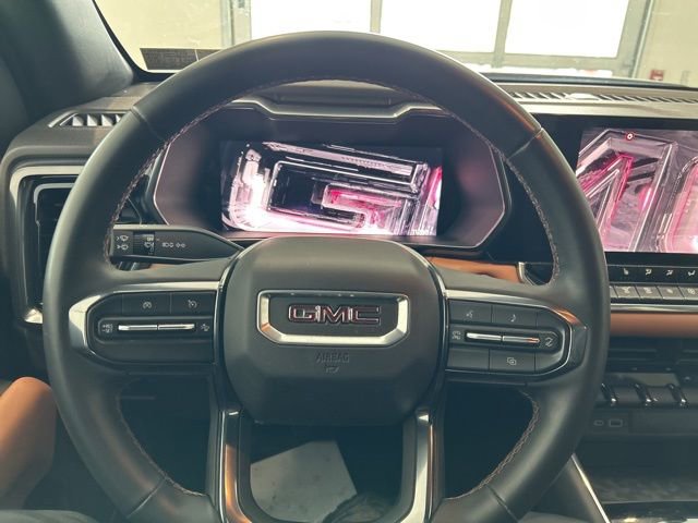 Used 2024 GMC Canyon AT4 image 9