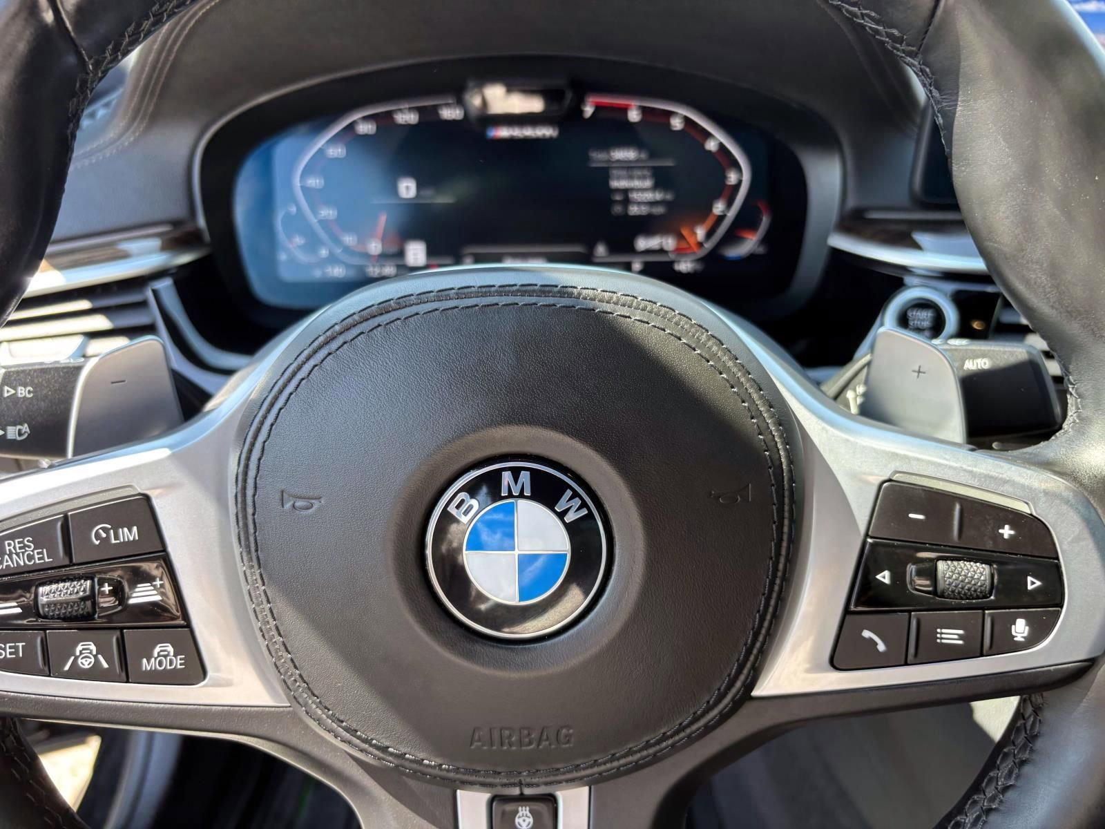 Used 2021 BMW M550i xDrive w/ Dynamic Handling Package image 16