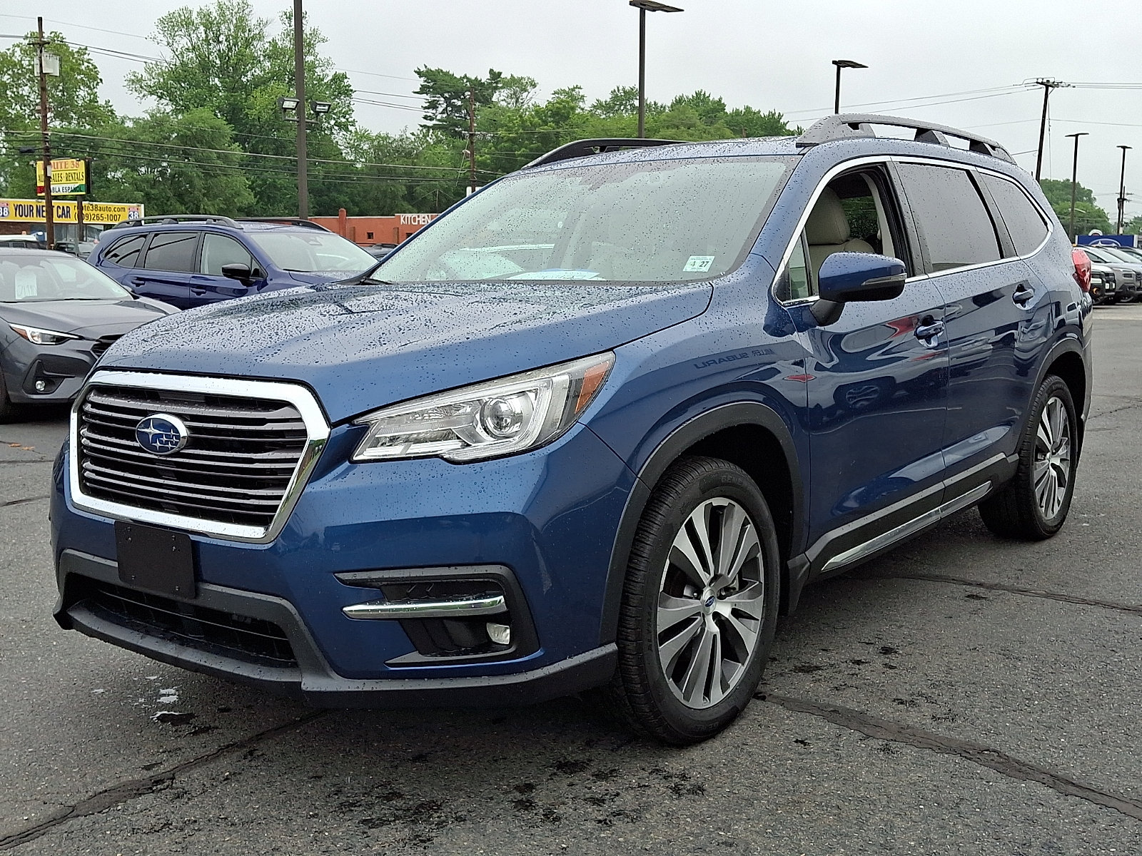Used 2022 Subaru Ascent Limited w/ Technology Package AWD/4WD image 3