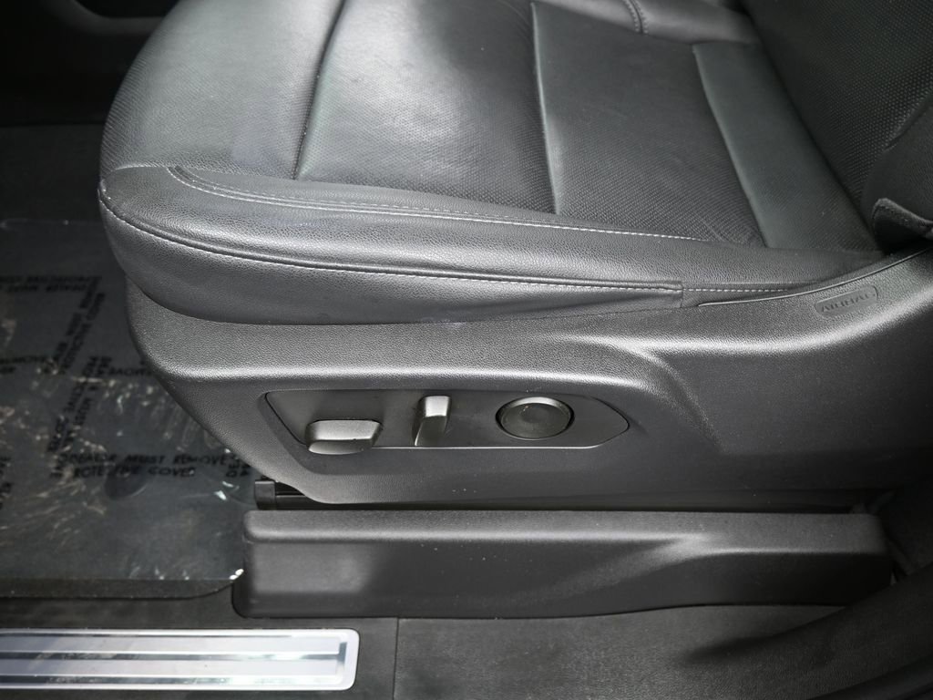 Used 2023 GMC Sierra 1500 SLT w/ SLT Premium Plus Package RWD image 16