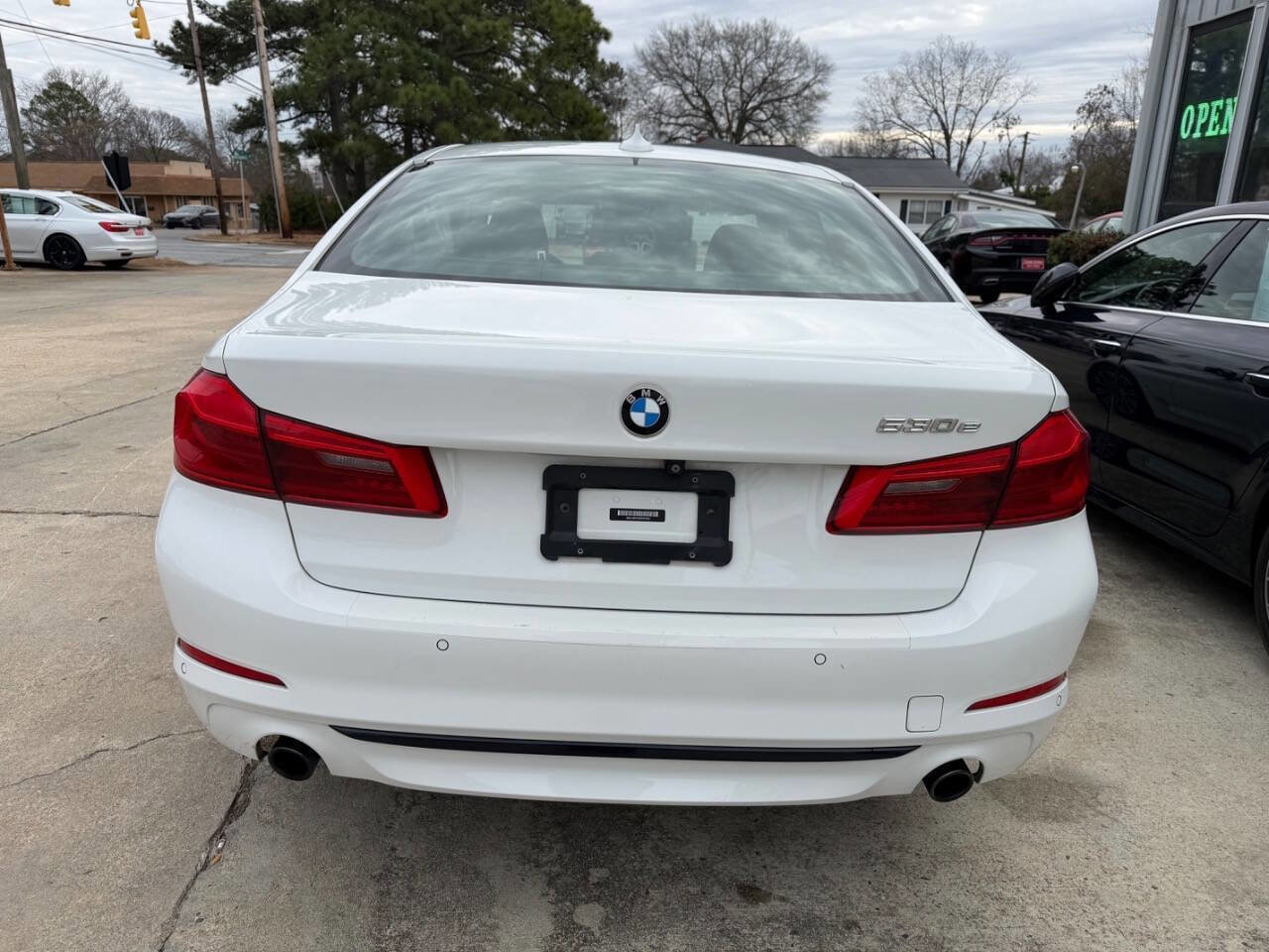 Used 2019 BMW 530e w/ Convenience Package image 6