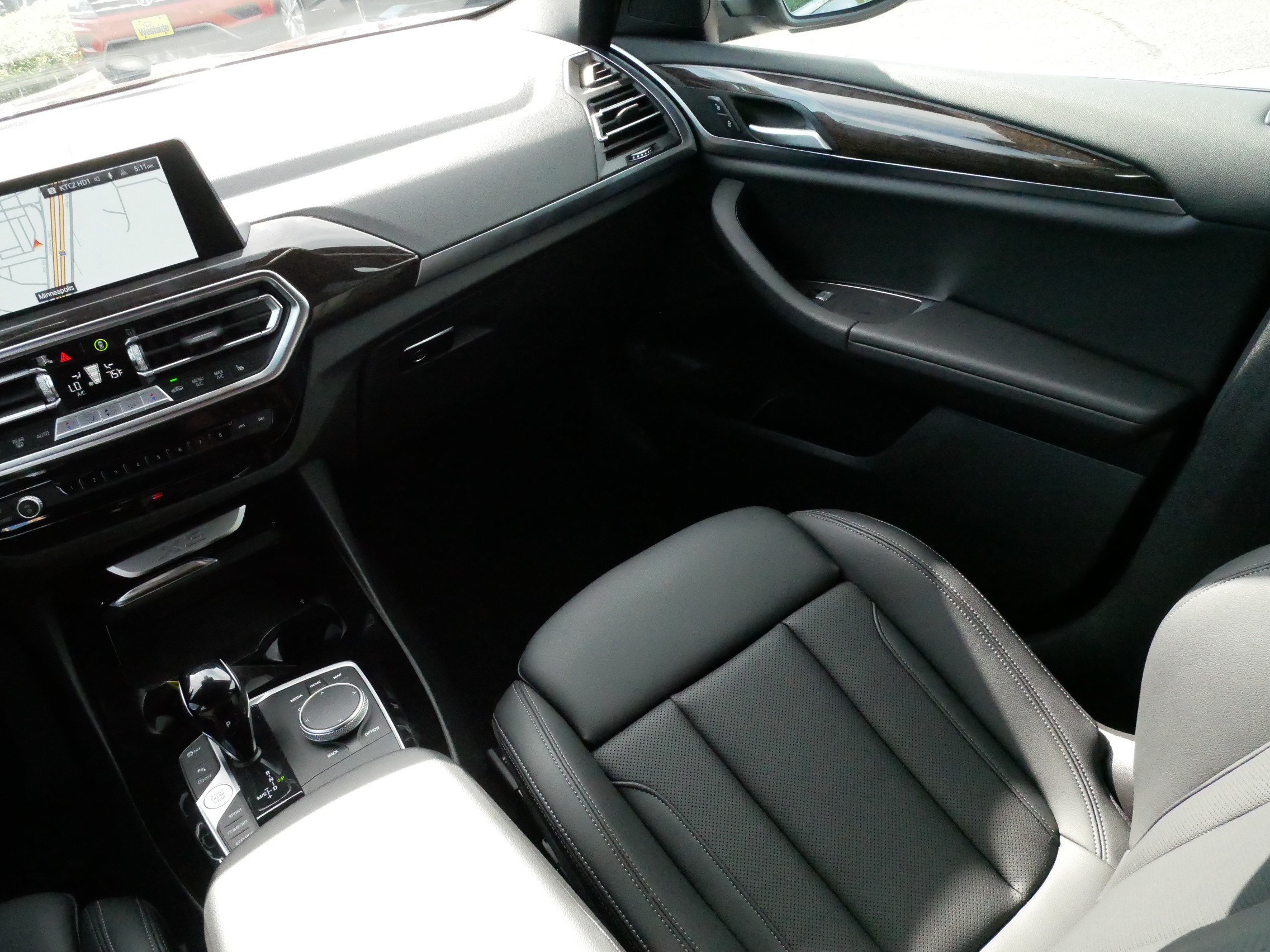 Used 2023 BMW X3 xDrive30i w/ Convenience Package AWD/4WD image 11