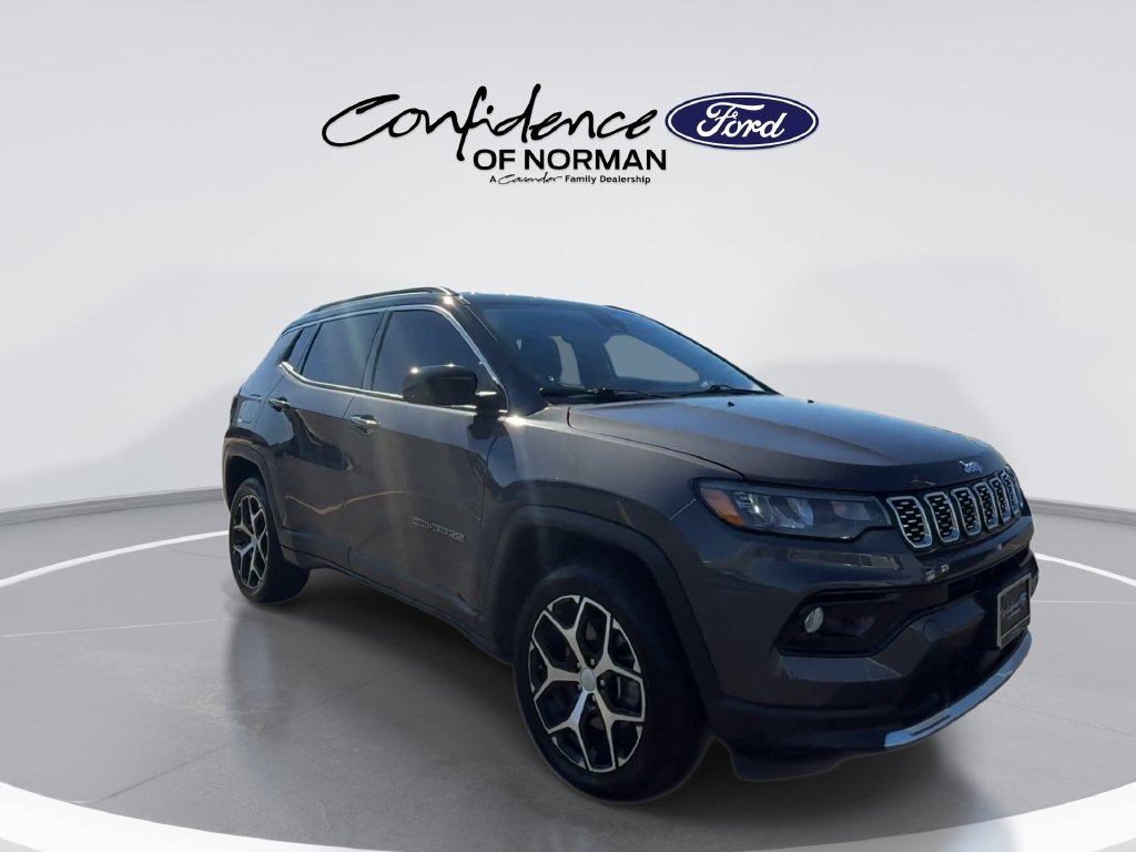 Used 2024 Jeep Compass Limited AWD/4WD image 3