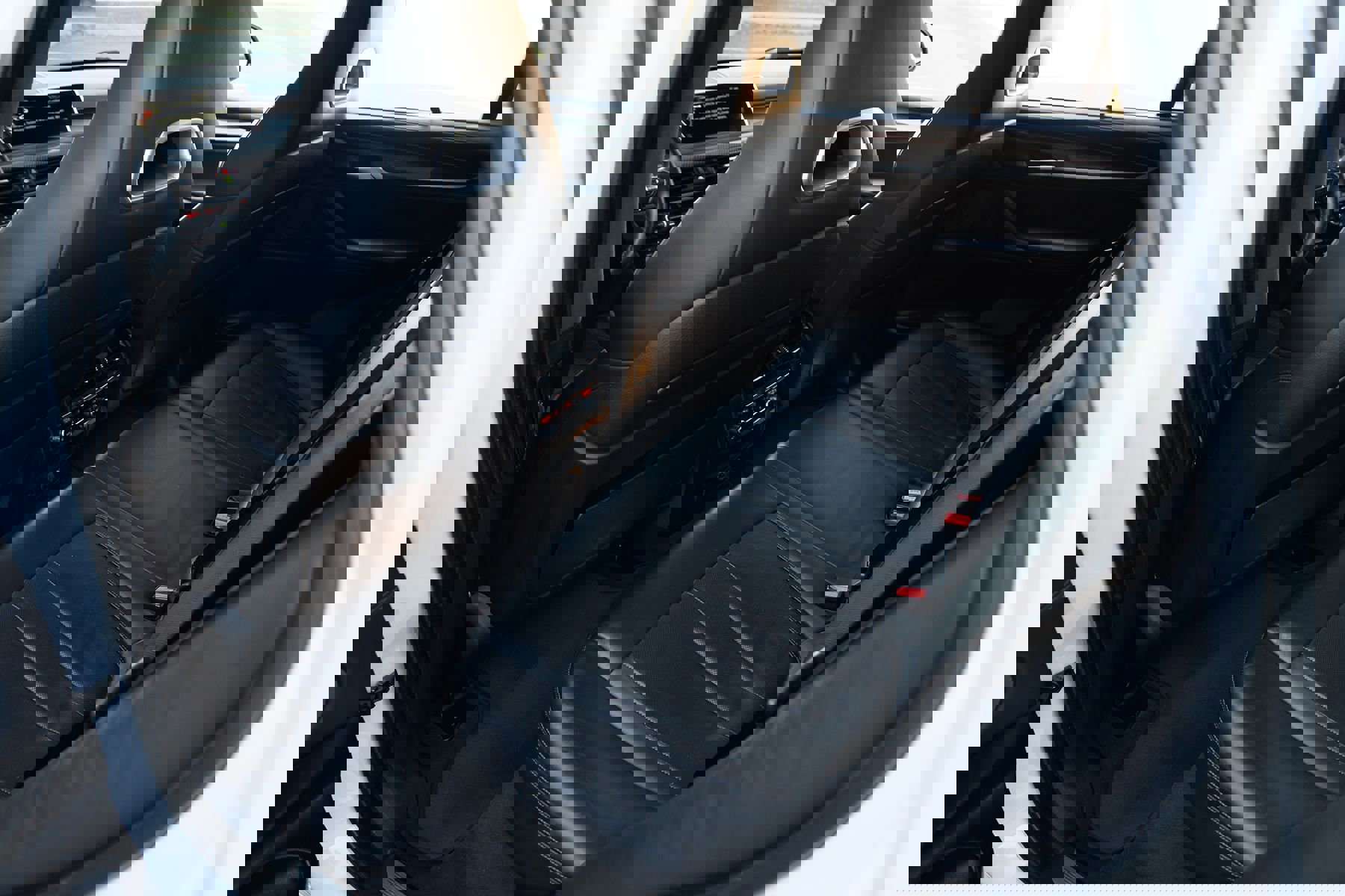 Used 2016 BMW X5 M image 21