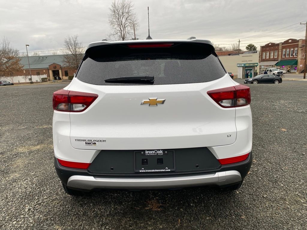 New 2026 Chevrolet TrailBlazer LT w/ LPO, Blackout Package FWD image 4