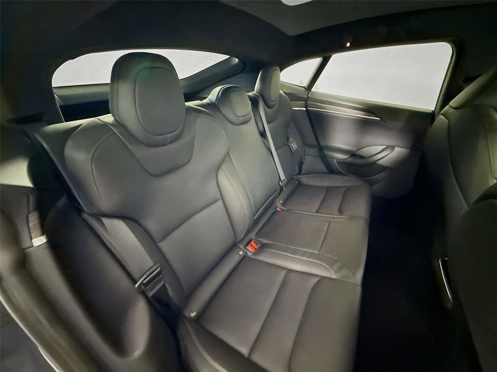 Used 2021 Tesla Model S Plaid image 18