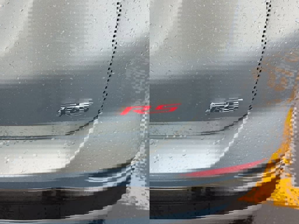 Used 2022 Chevrolet Equinox RS w/ LPO, Floor Liner Package image 5