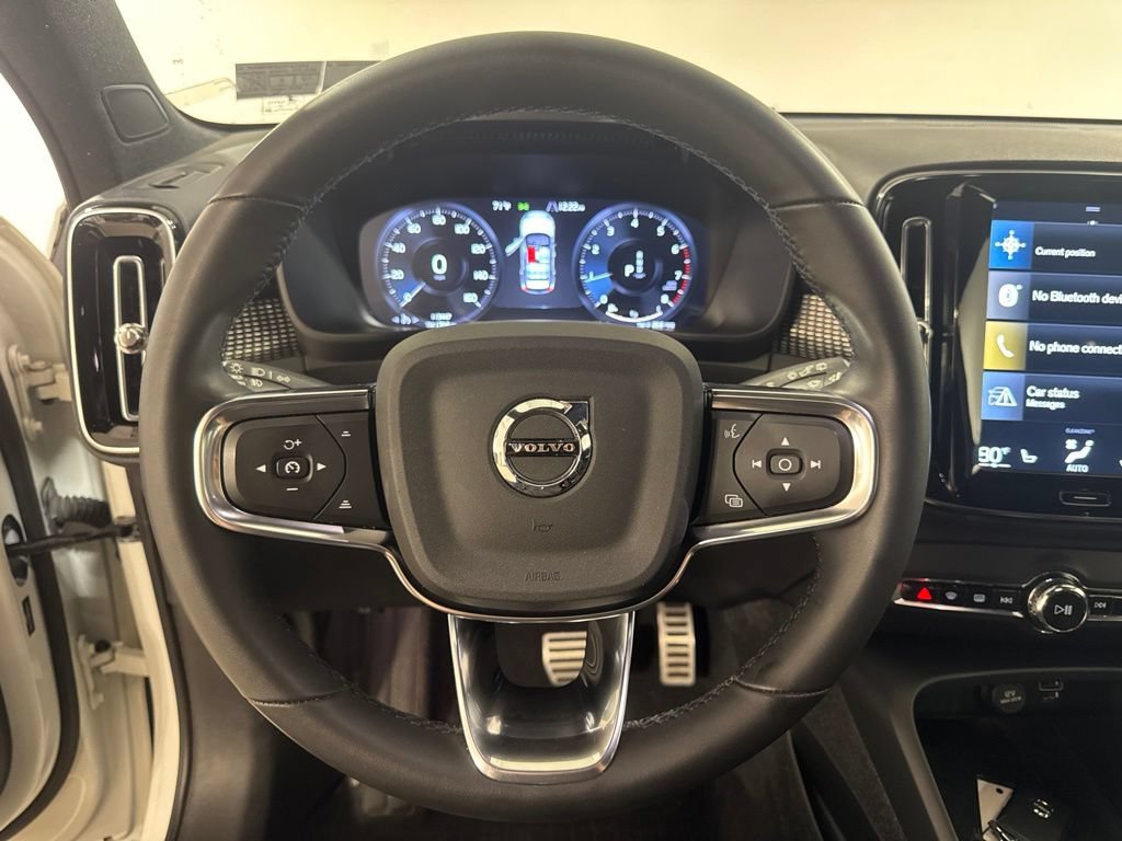 Used 2022 Volvo XC40 T5 R-Design w/ Climate Package AWD/4WD image 11