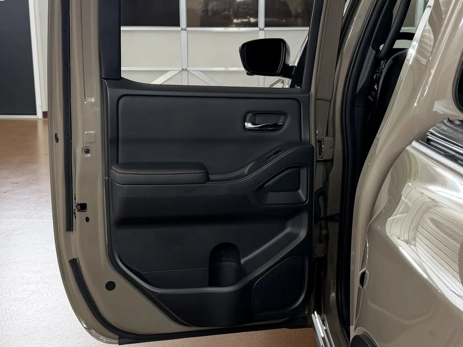 Used 2024 Nissan Frontier PRO-4X w/ Pro Convenience Package AWD/4WD image 29
