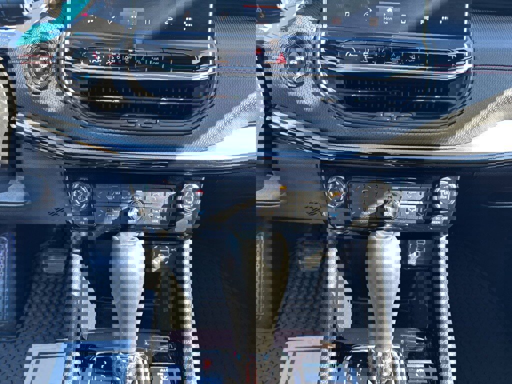 Used 2024 Jeep Compass Trailhawk w/ Trailhawk Convenience Group image 28