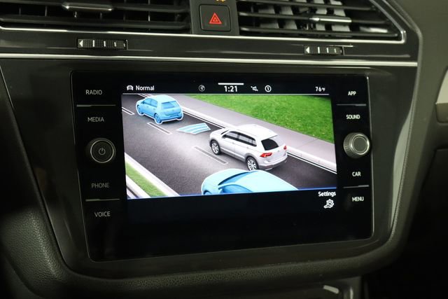 Used 2023 Volkswagen Tiguan SE R-Line AWD/4WD image 31