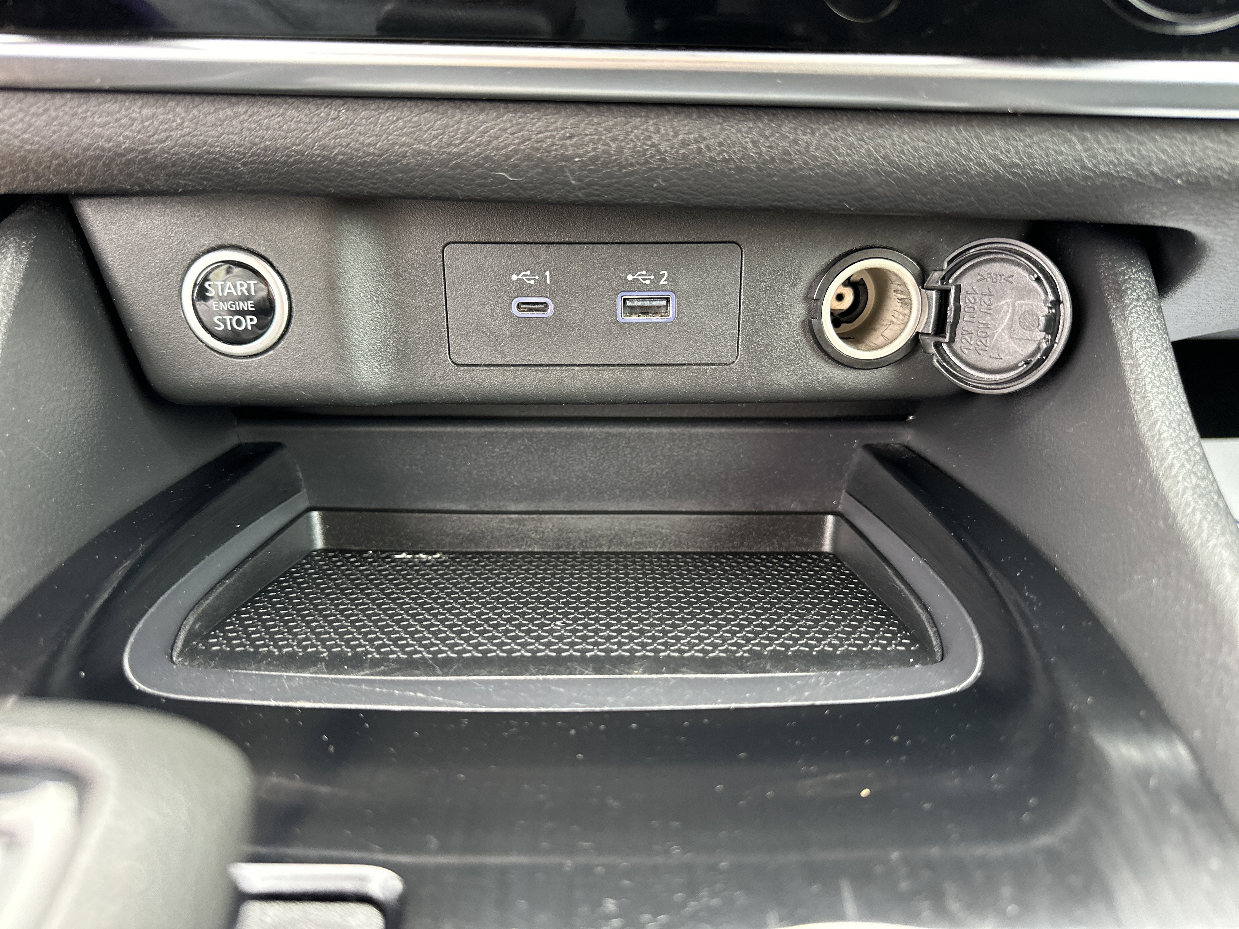 Used 2023 Nissan Rogue S AWD/4WD image 16