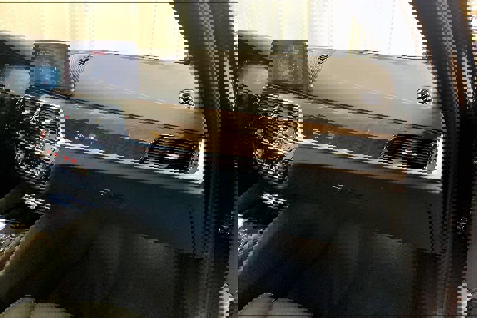 Used 2019 BMW 530i xDrive w/ Executive Package image 18