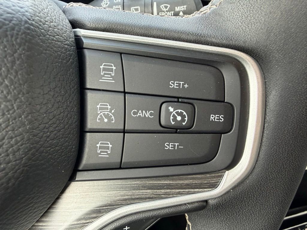 Used 2023 Jeep Wagoneer Series III w/ Preferred Equipment Group image 21