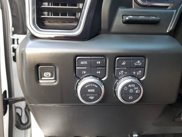 Used 2024 GMC Sierra 3500 Denali Ultimate AWD/4WD image 30