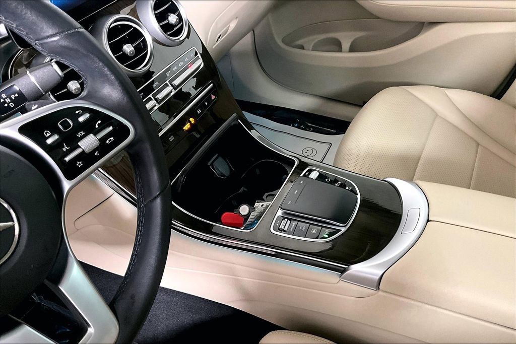 Used 2022 Mercedes-Benz GLC 300 w/ Premium Package Lite image 17