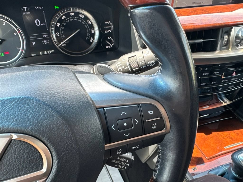 Used 2021 Lexus LX 570 4WD w/ Luxury Package image 16
