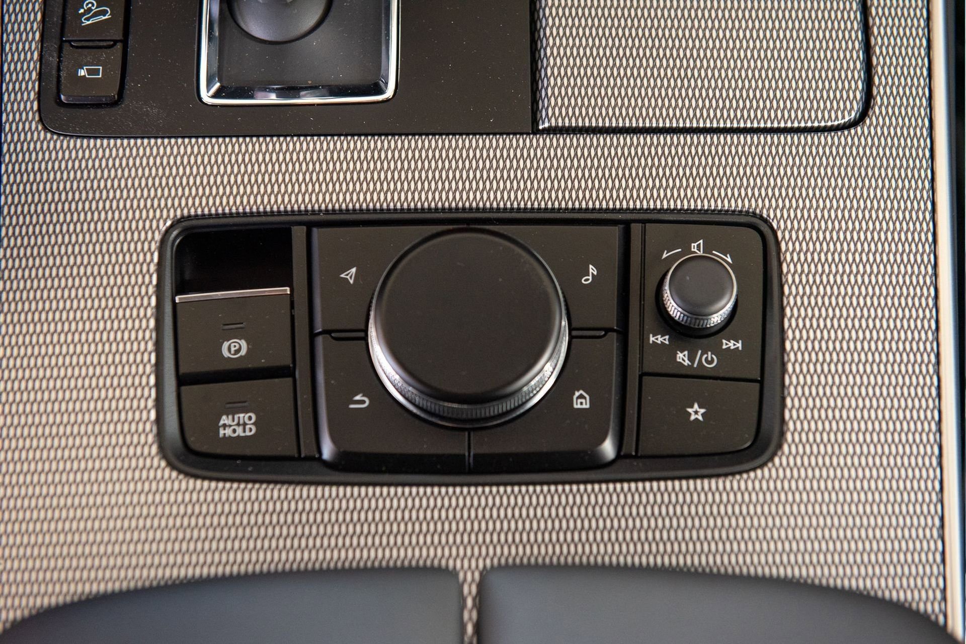 New 2025 MAZDA CX-70 Plug-In Hybrid w/ Premium Plus image 23