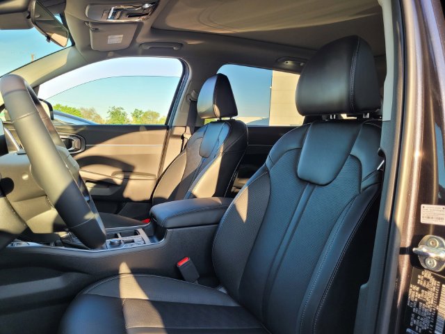 New 2026 Kia Sorento S w/ S Panoramic Sunroof Package FWD image 9