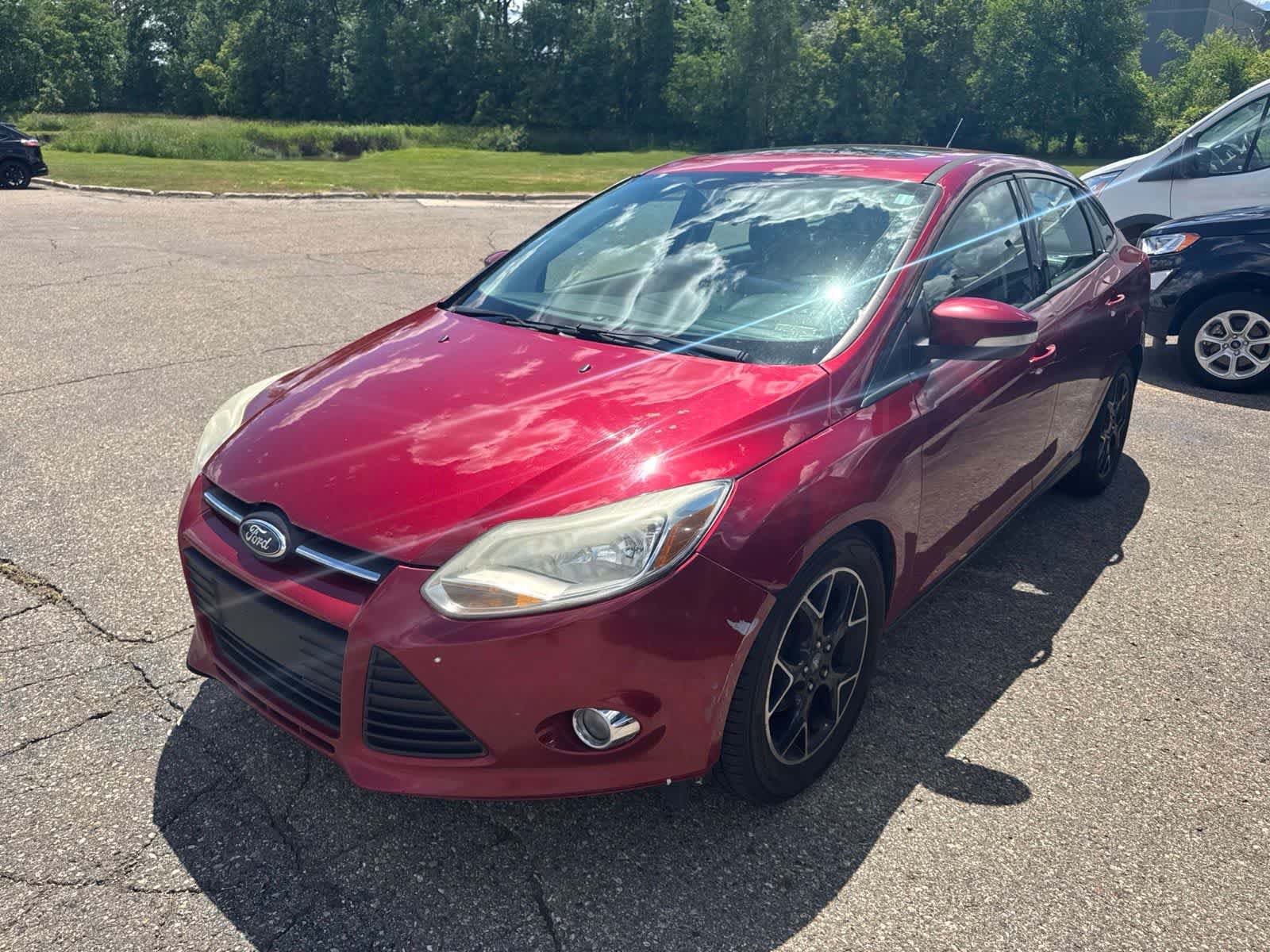Used 2013 Ford Focus SE FWD image 2