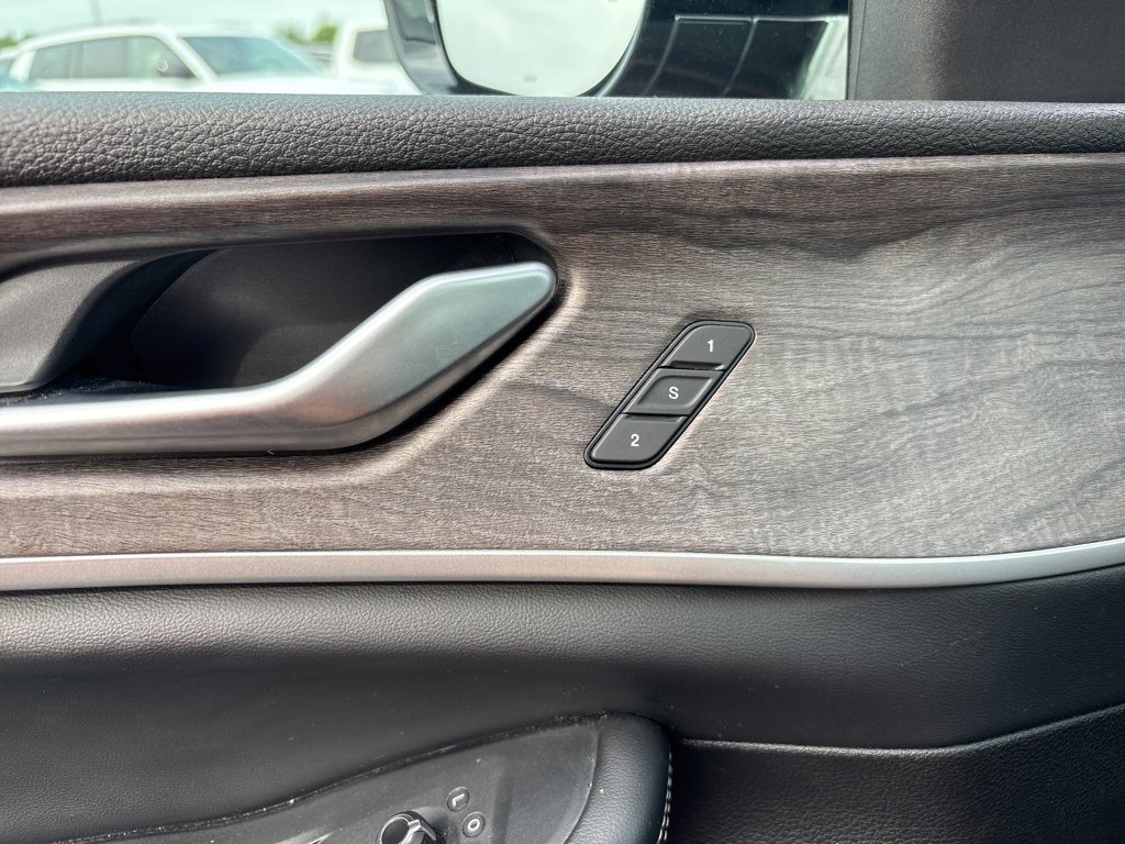 Used 2024 Jeep Grand Cherokee Limited 4xe image 28