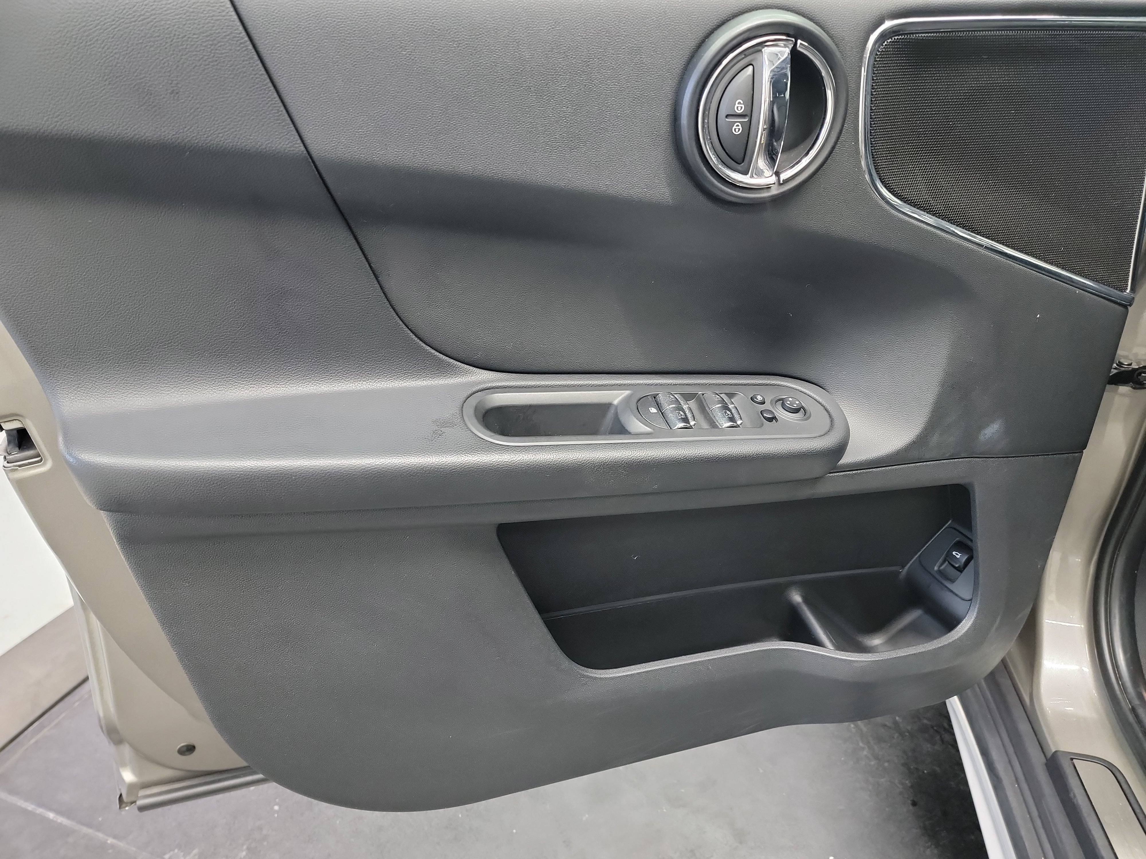 Used 2017 MINI Cooper Countryman FWD image 13