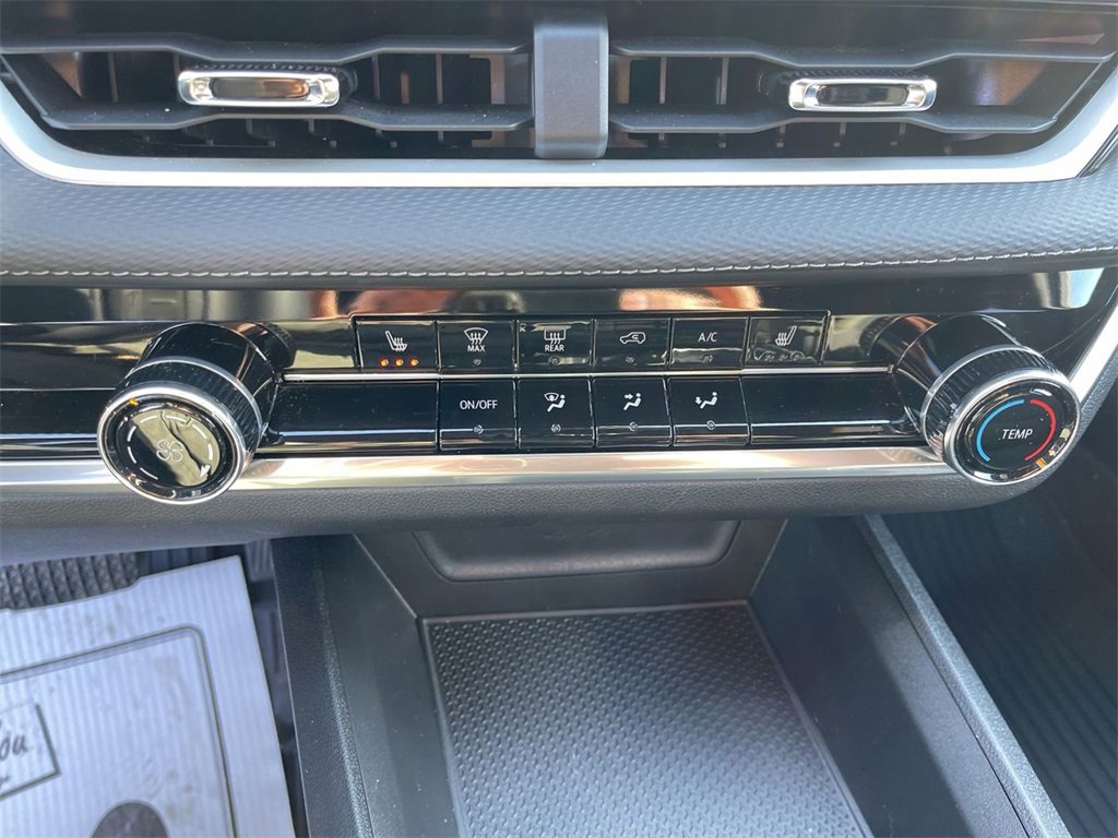 New 2026 Chevrolet Equinox LT w/ LPO, Floor Liner Package image 19