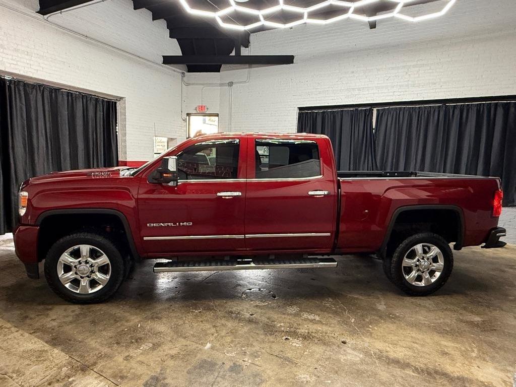 Used 2018 GMC Sierra 2500 Denali w/ Duramax Plus Package image 3