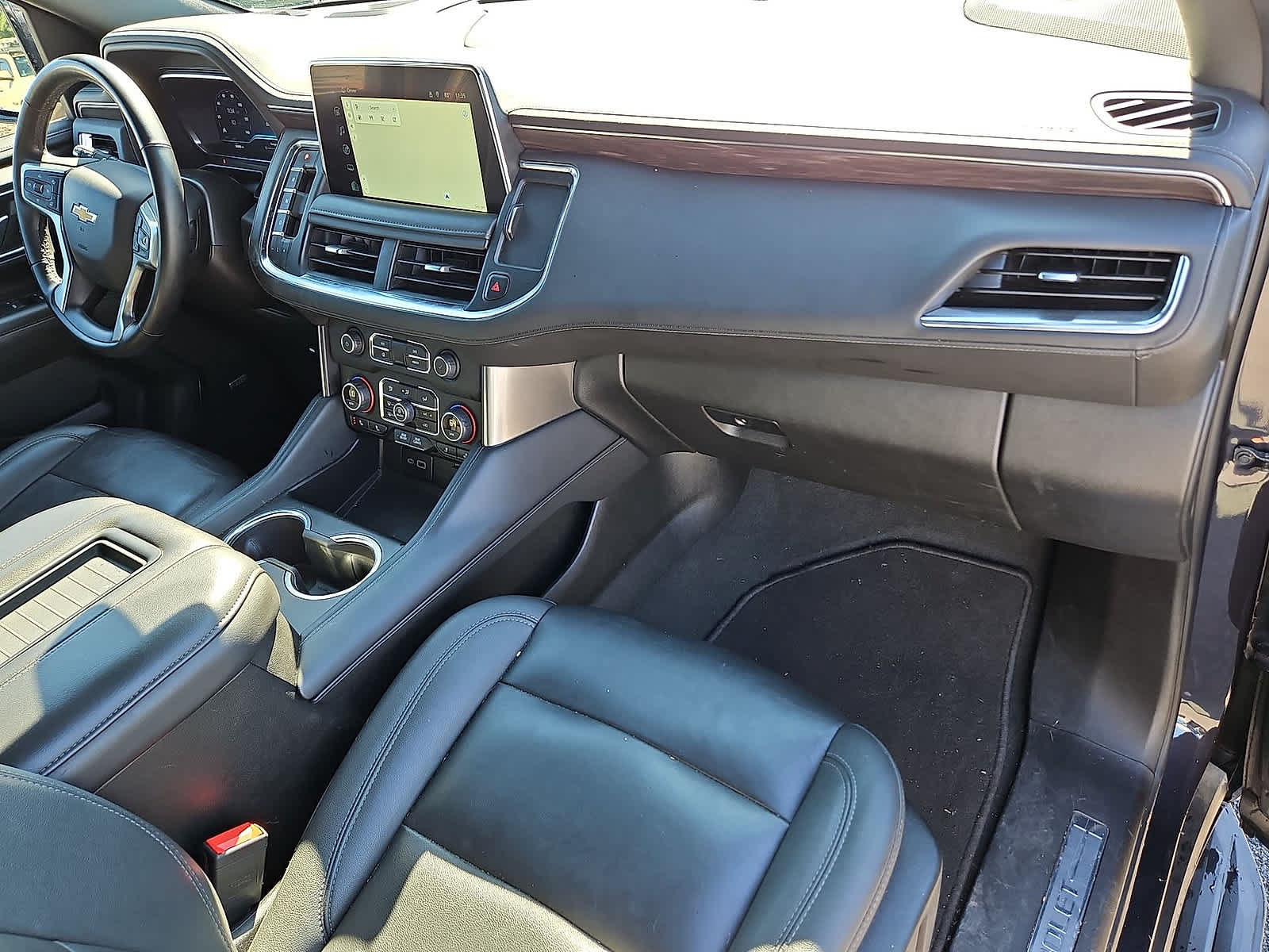 Used 2024 Chevrolet Tahoe LT w/ Luxury Package RWD image 34