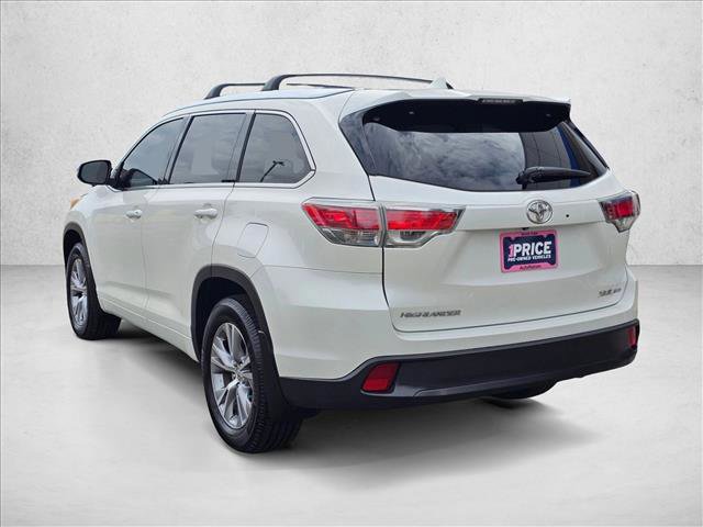 Used 2014 Toyota Highlander XLE AWD/4WD image 3