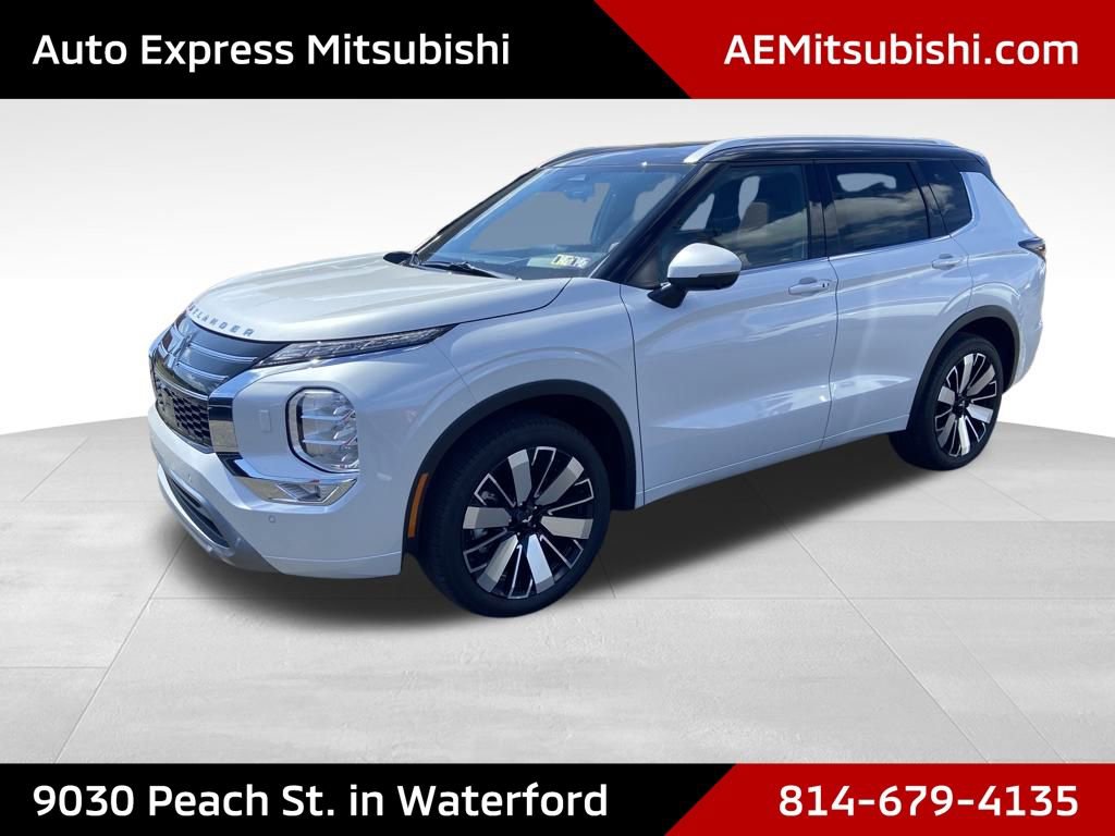 New 2025 Mitsubishi Outlander SEL image 3